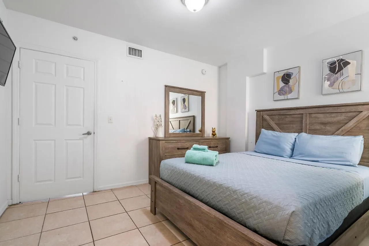 Apartment Airport Getaway Miami