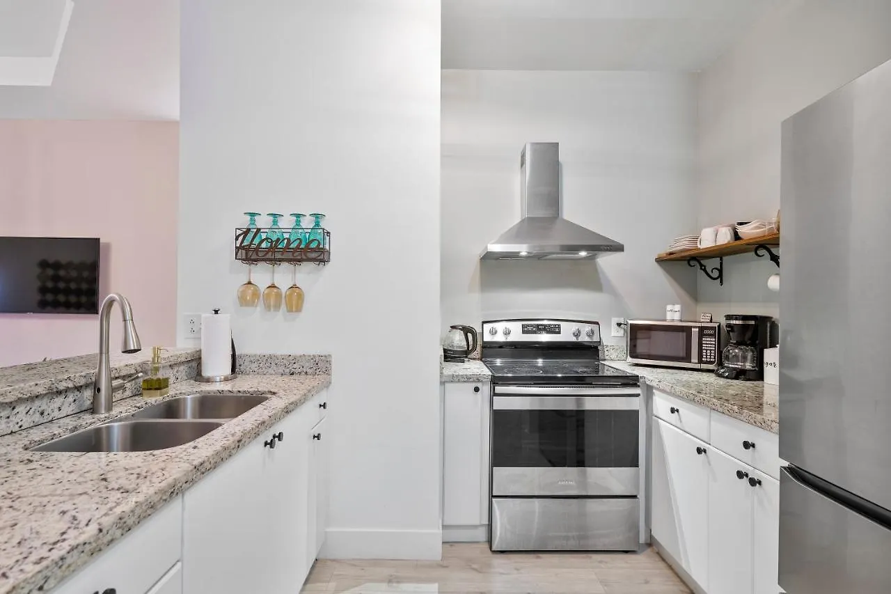 Airport Getaway Apartment