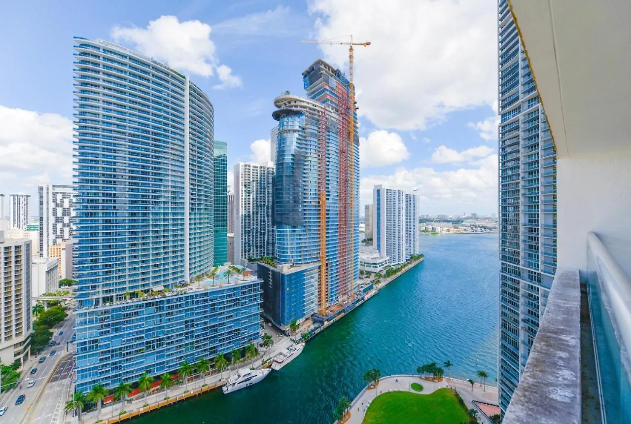 Icon Brickell Residences * Miami