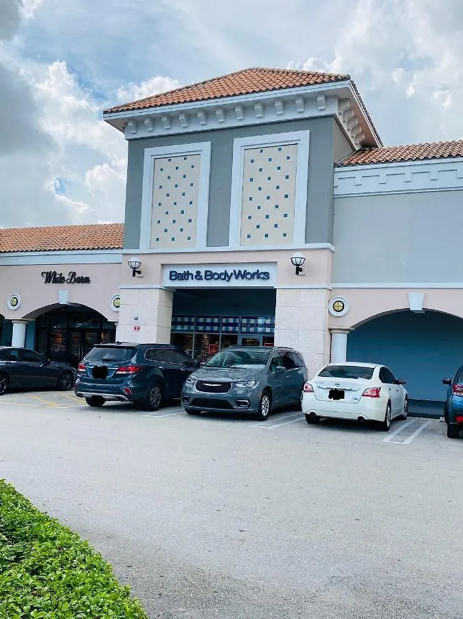 Lovely With Free Parking Apartament Miami