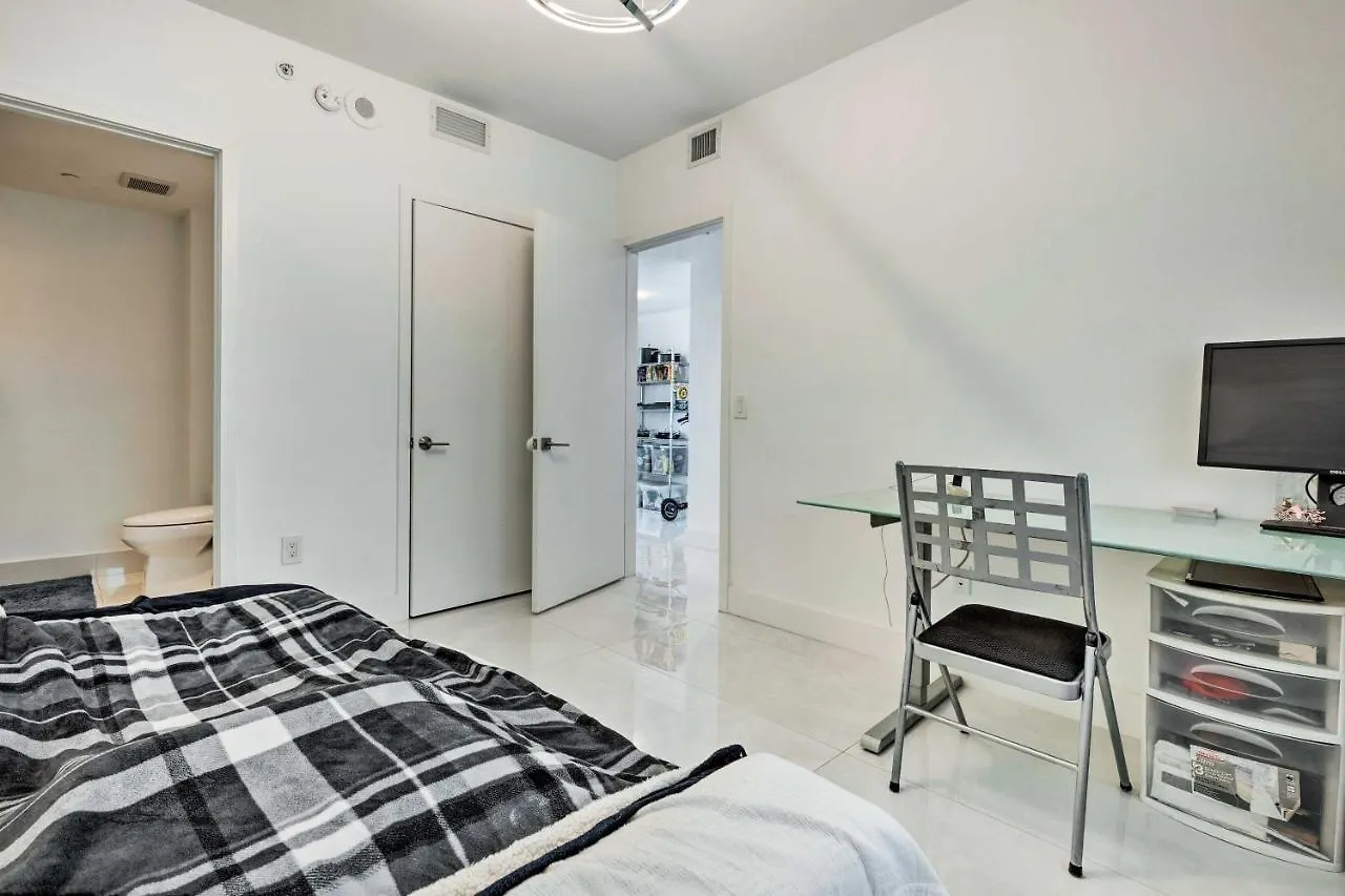 Apartment Luxe With Community Pool And Hot Tub!