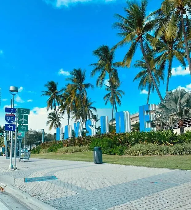 Luxury 2 Bedroom At Brickell With Pool * Miami