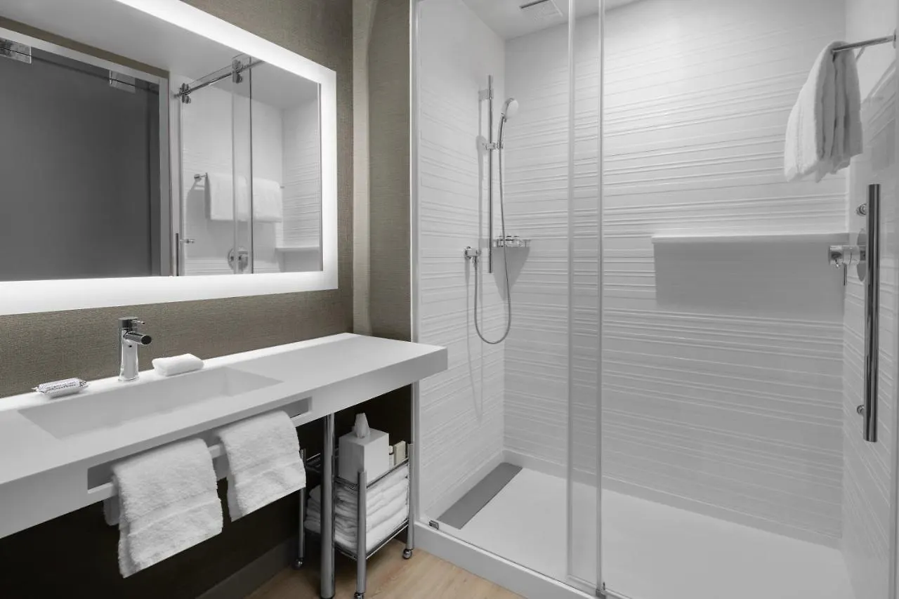 Ac By Marriott Miami Dadeland Hotel