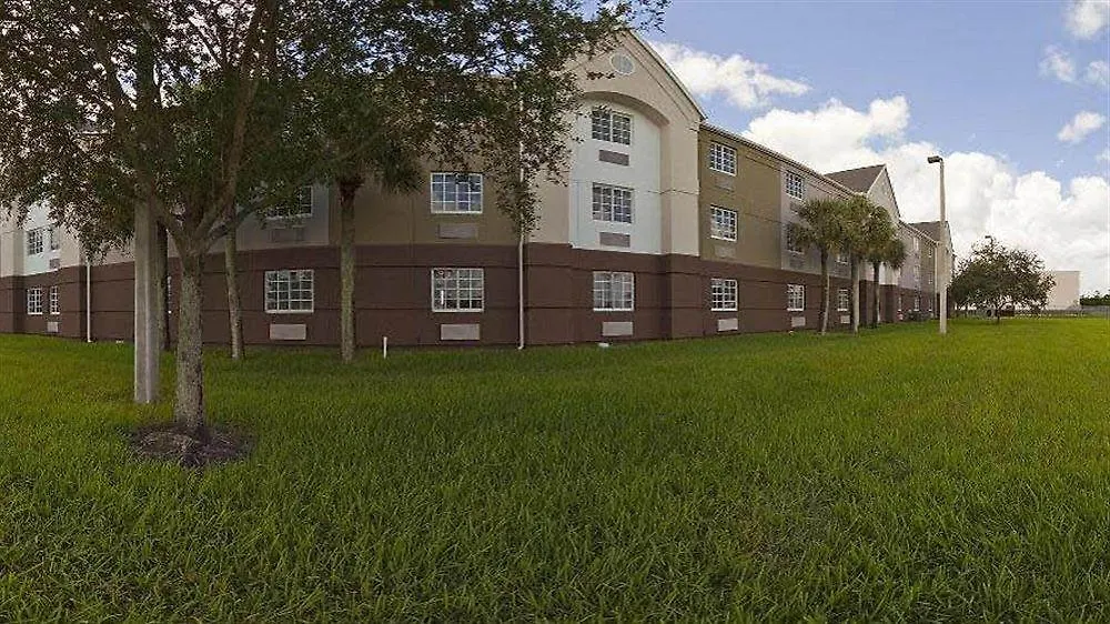 Sonesta Simply Miami Airport Doral