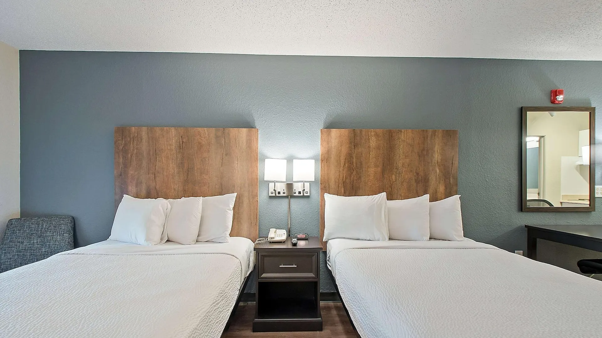 Extended America - - Airport - Blue Lagoon Hotel 2*