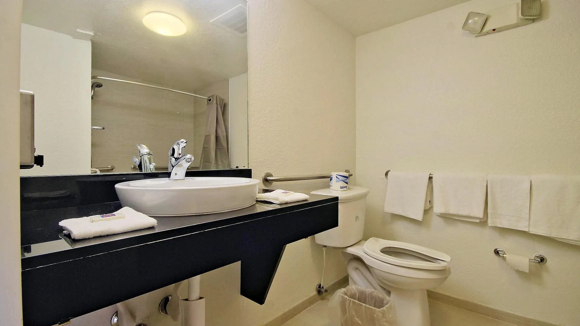 Signature Miami Hotell 3*