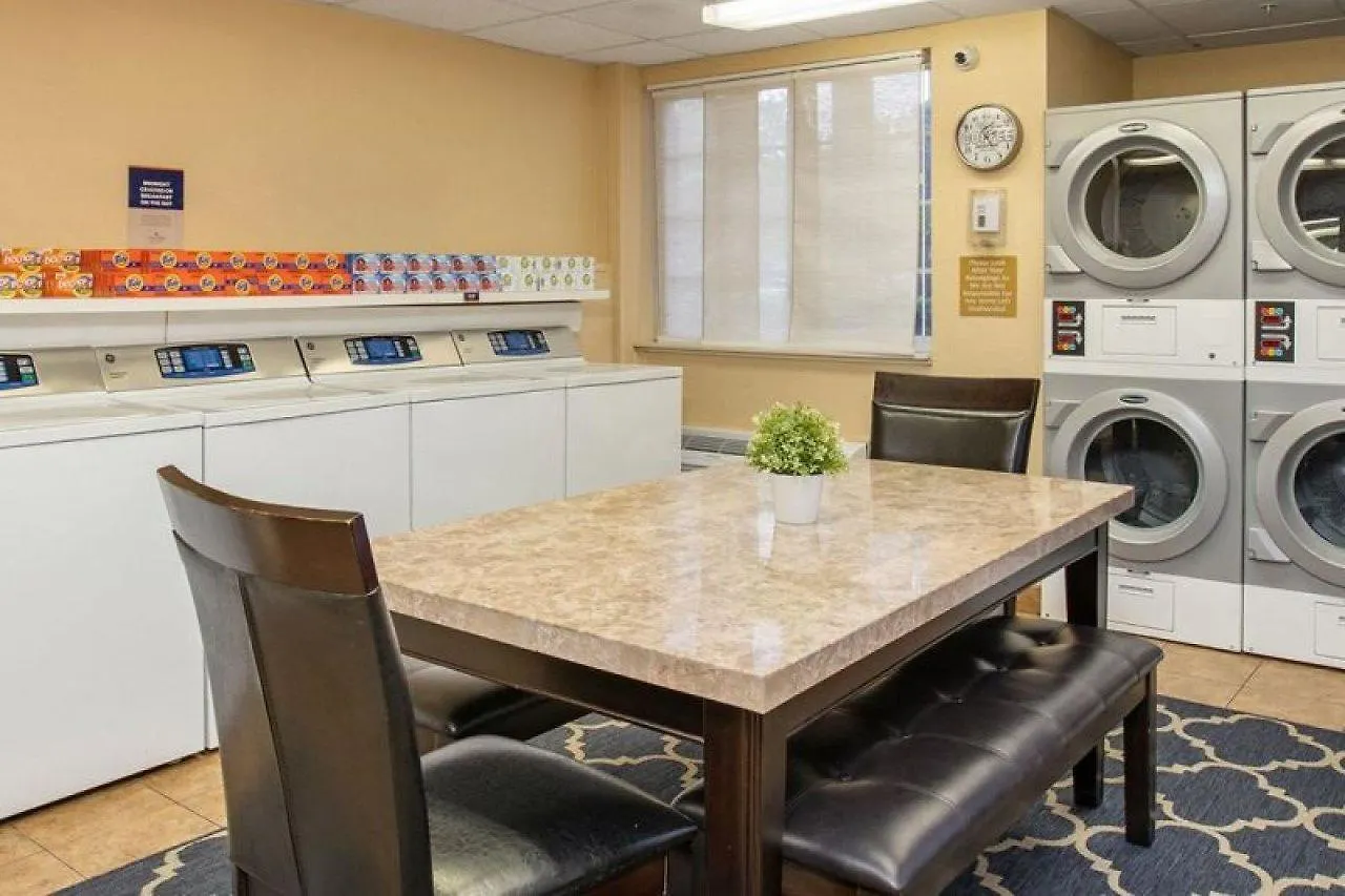 Sonesta Simply Miami Airport Doral