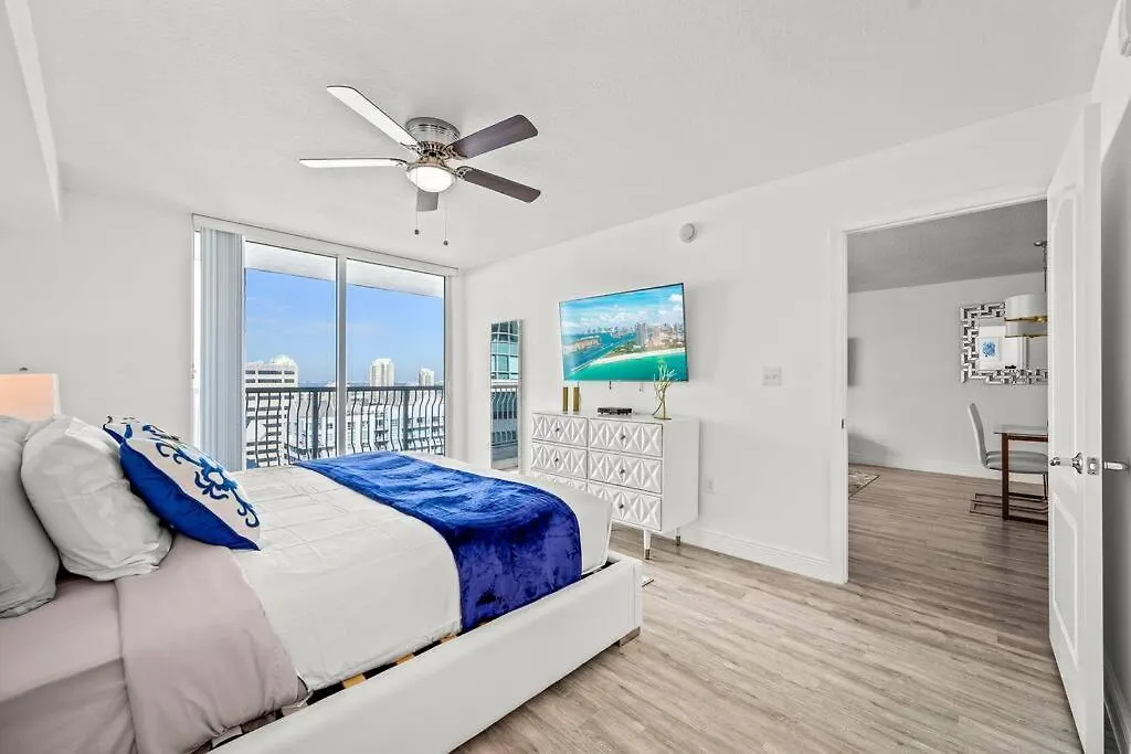 High Floor Unit Located In Brickell - Free Parking 아파트 마이애미