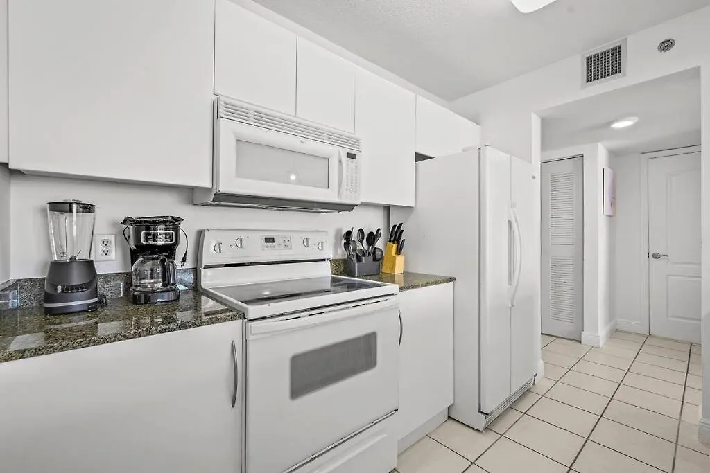 아파트 High Floor Unit Located In Brickell - Free Parking *