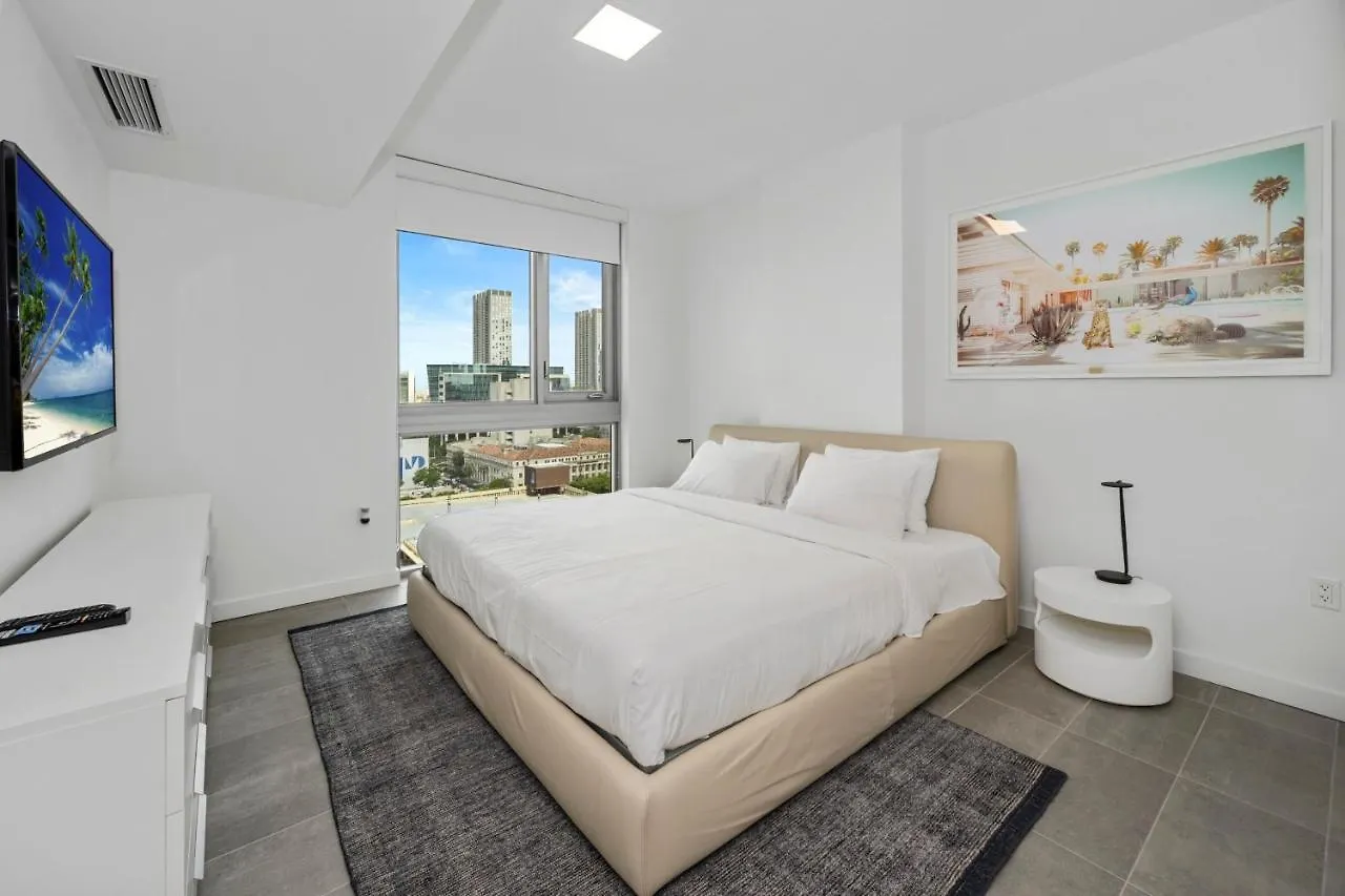 Fabulous With Pool, Gym, Lounge - Prime Location, Μαϊάμι