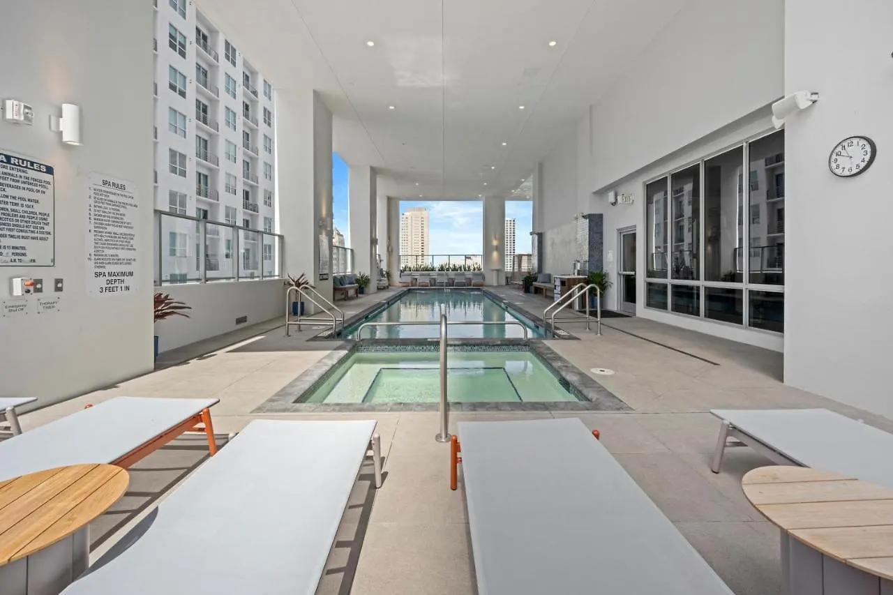 Διαμέρισμα Fabulous With Pool, Gym, Lounge - Prime Location, *