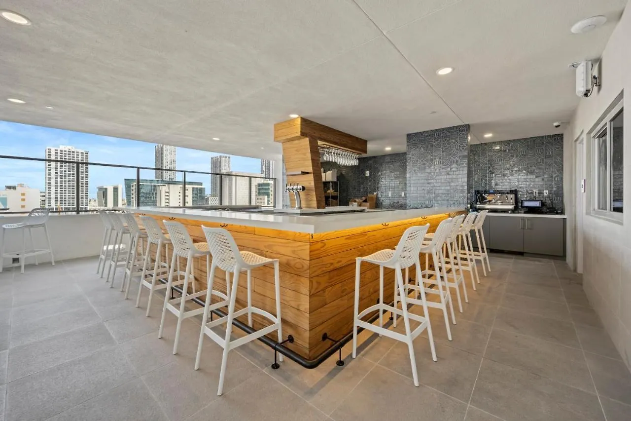 Fabulous With Pool, Gym, Lounge - Prime Location, Διαμέρισμα