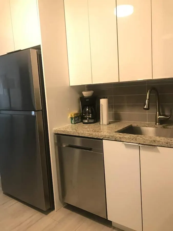 Bekahouse With Parking, Backyard And Laundry * Miami