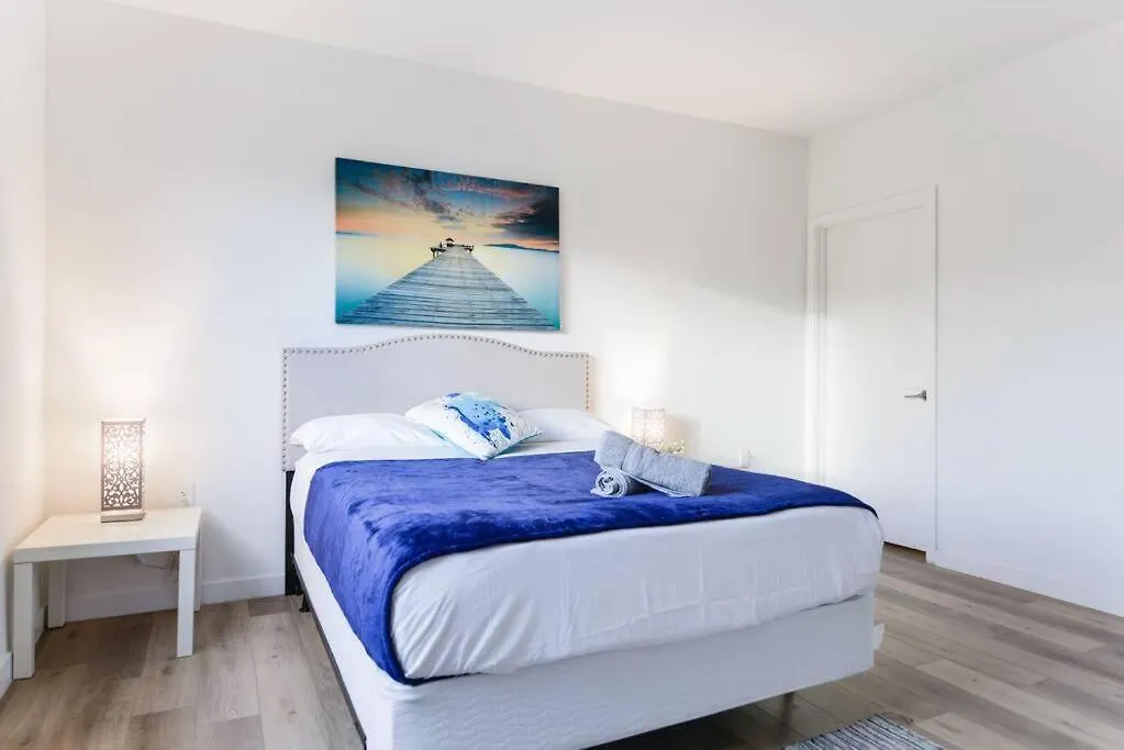 Holiday home Amazing Town House 15 Min From The Beach Wfree Parking