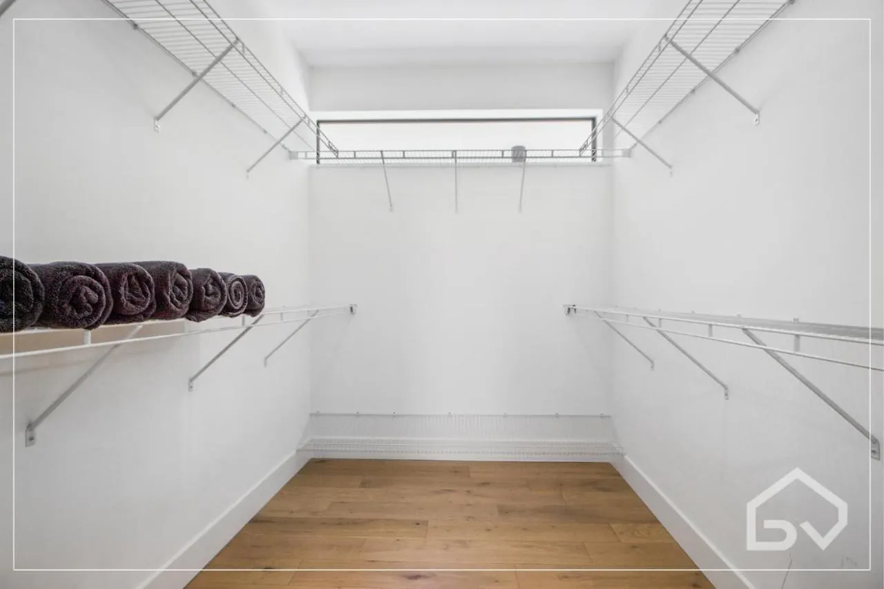 Noir Design District 4br & 2ba Sleeps 14 With Grill, Pool Table, Pool & * マイアミ