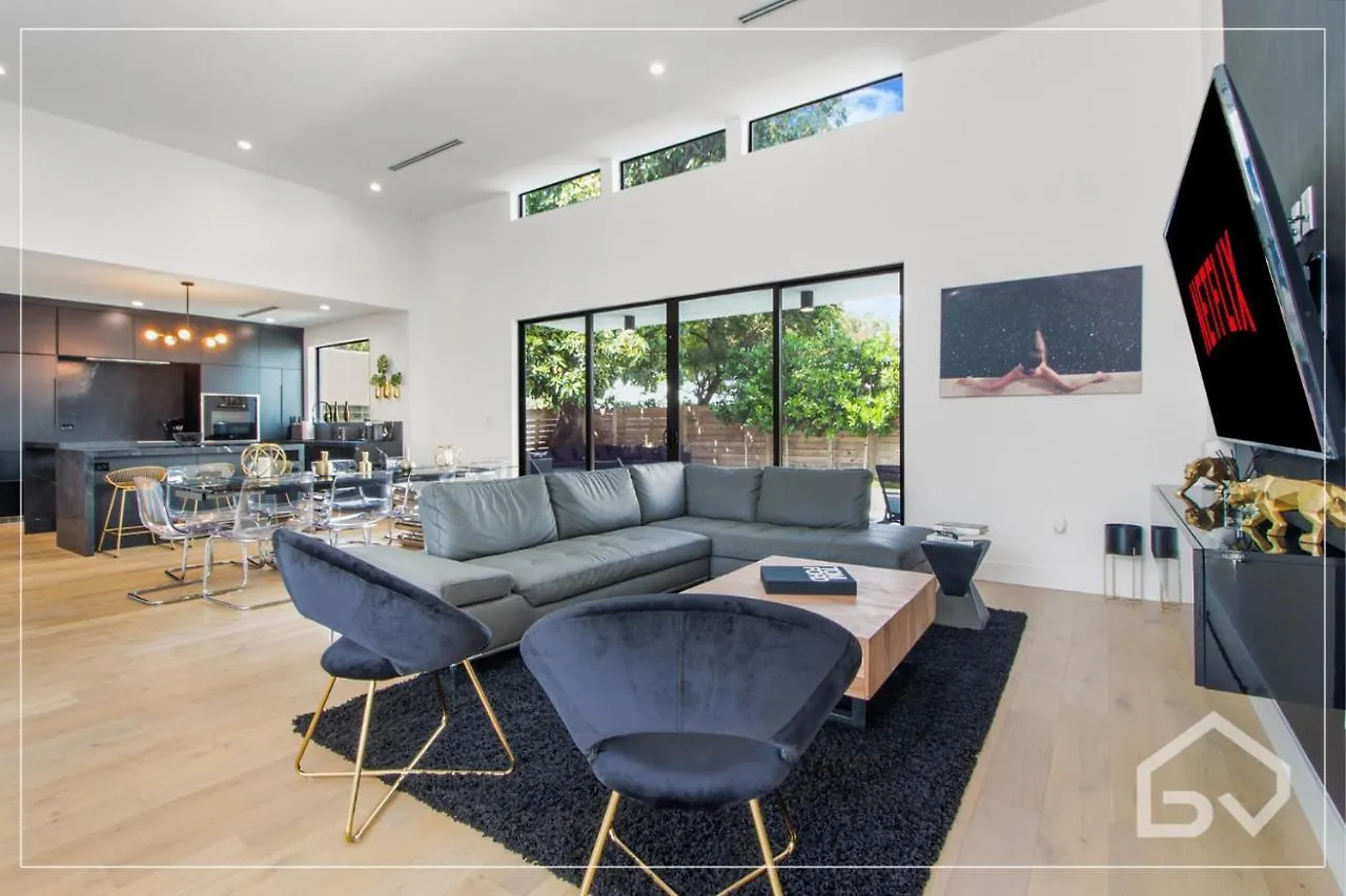 Noir Design District 4br & 2ba Sleeps 14 With Grill, Pool Table, Pool & ヴィラ