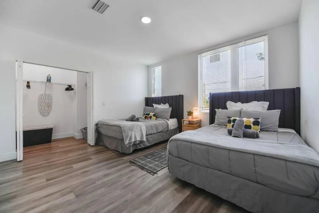 Spectacular 3 Bedrooms House, Spacious And Bright Miami