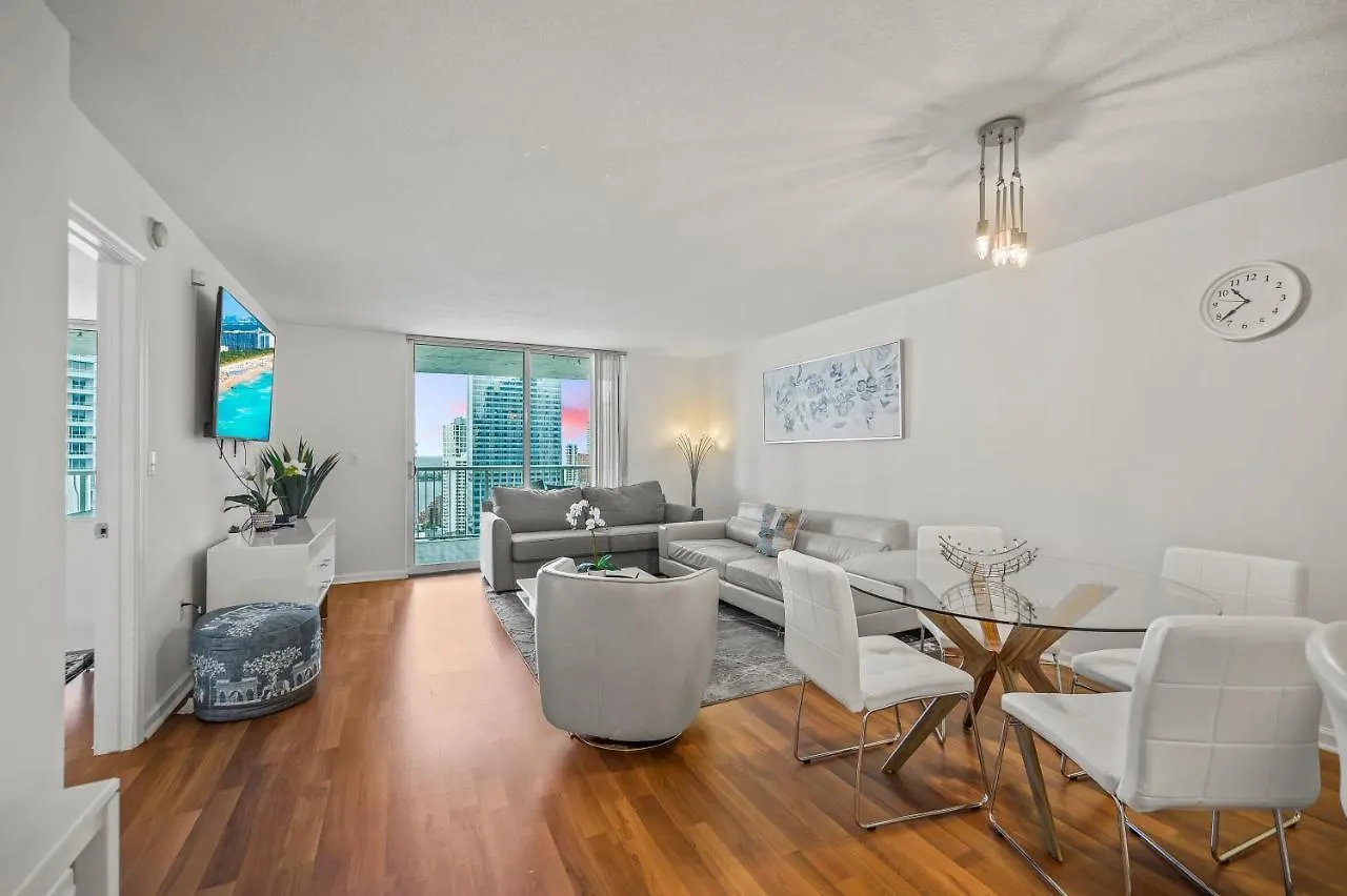 Ξενοδοχείο με διαμερίσματα Luxurious 1br High Rise Brickell-free Parking