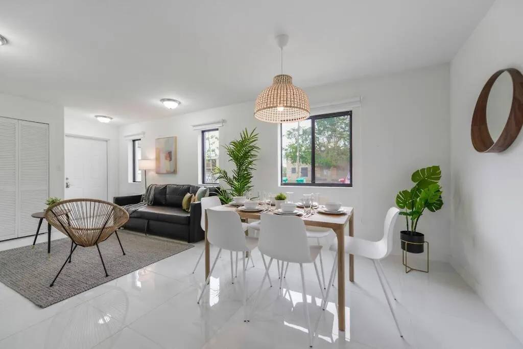 Wonderful Brand New Duplex 3 Bedroom 2,5 Bathrooms With Parking * Miami