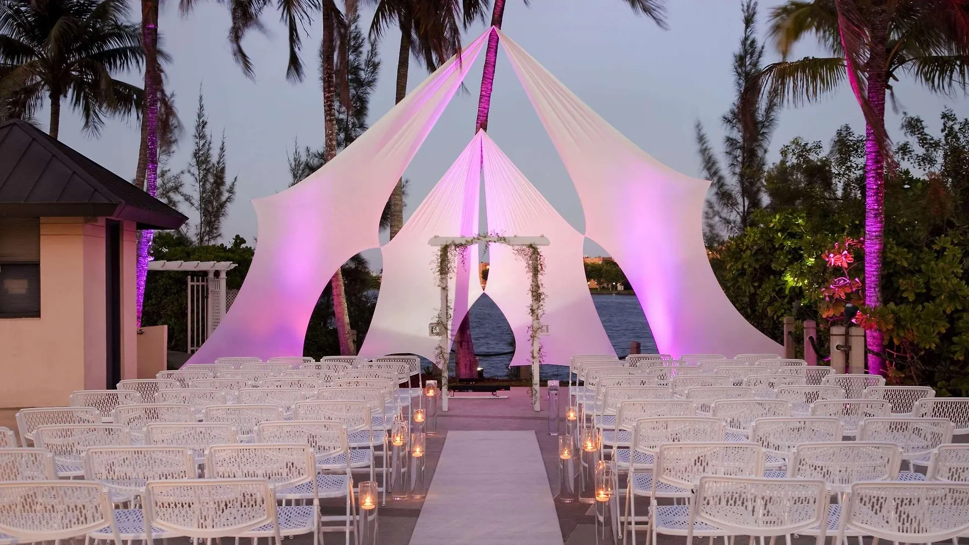 Hilton Miami Airport Blue Lagoon 4*