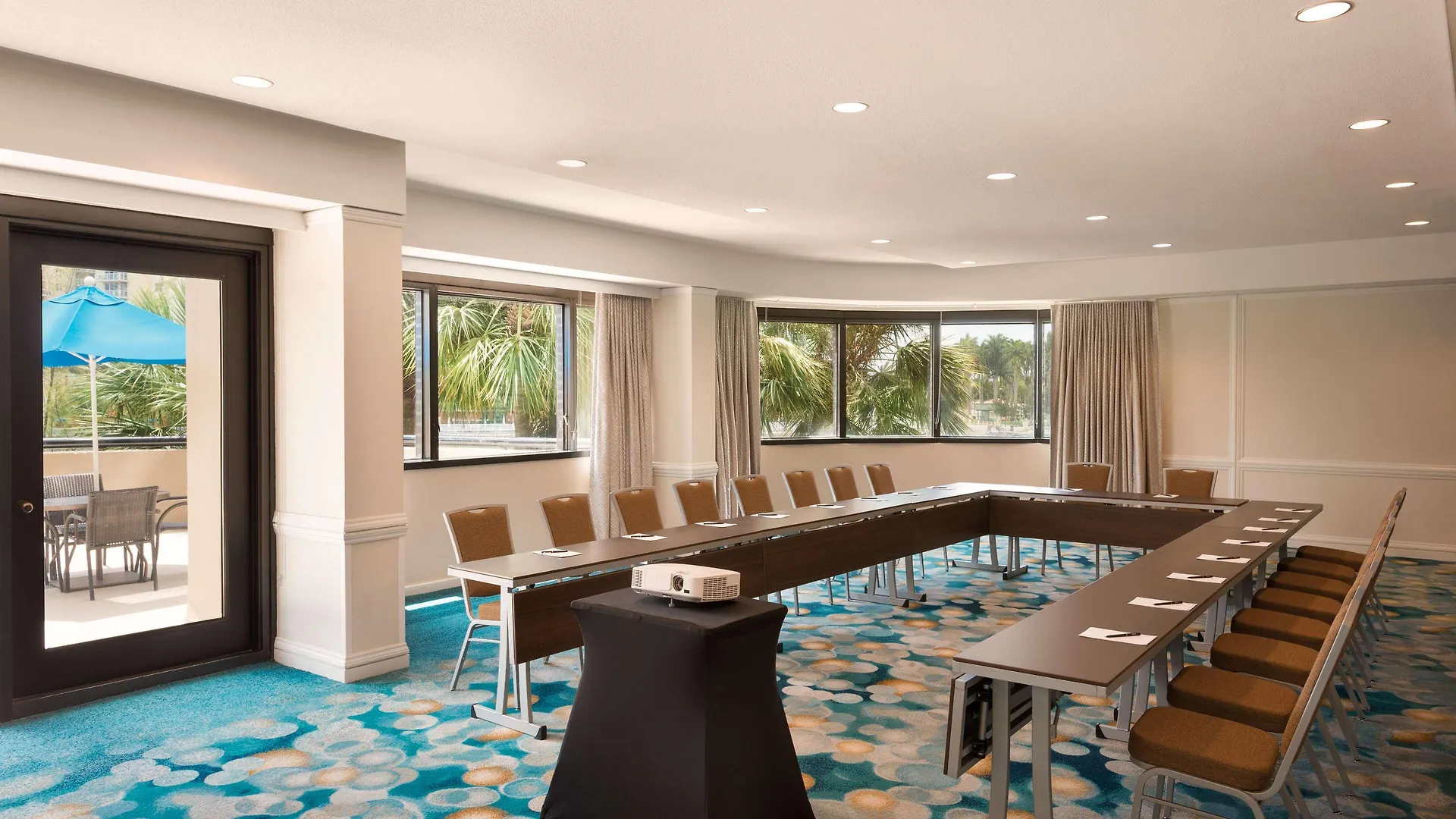 Hilton Airport Blue Lagoon 4* Miami
