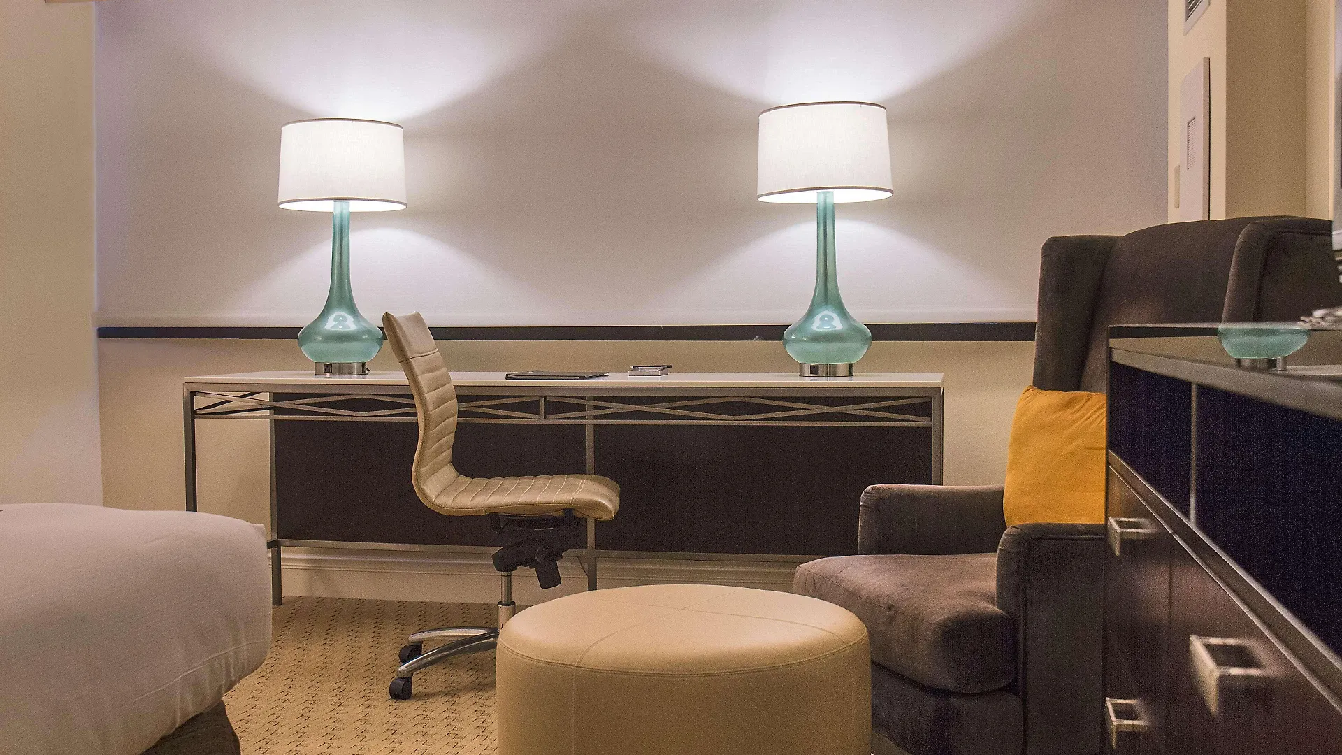 Hilton Airport Blue Lagoon Miami