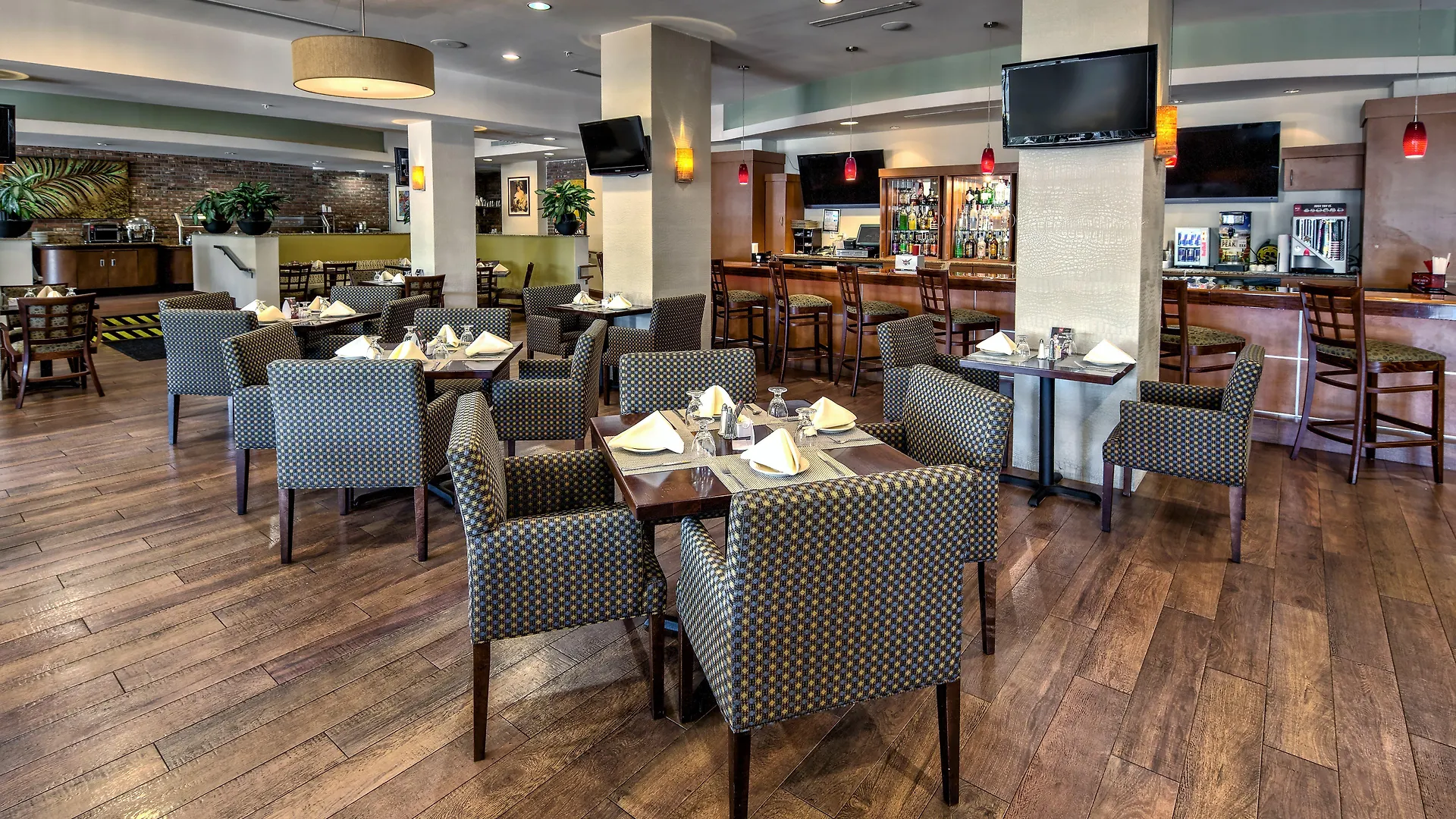 Hotel Port Of Miami-downtown By Ihg