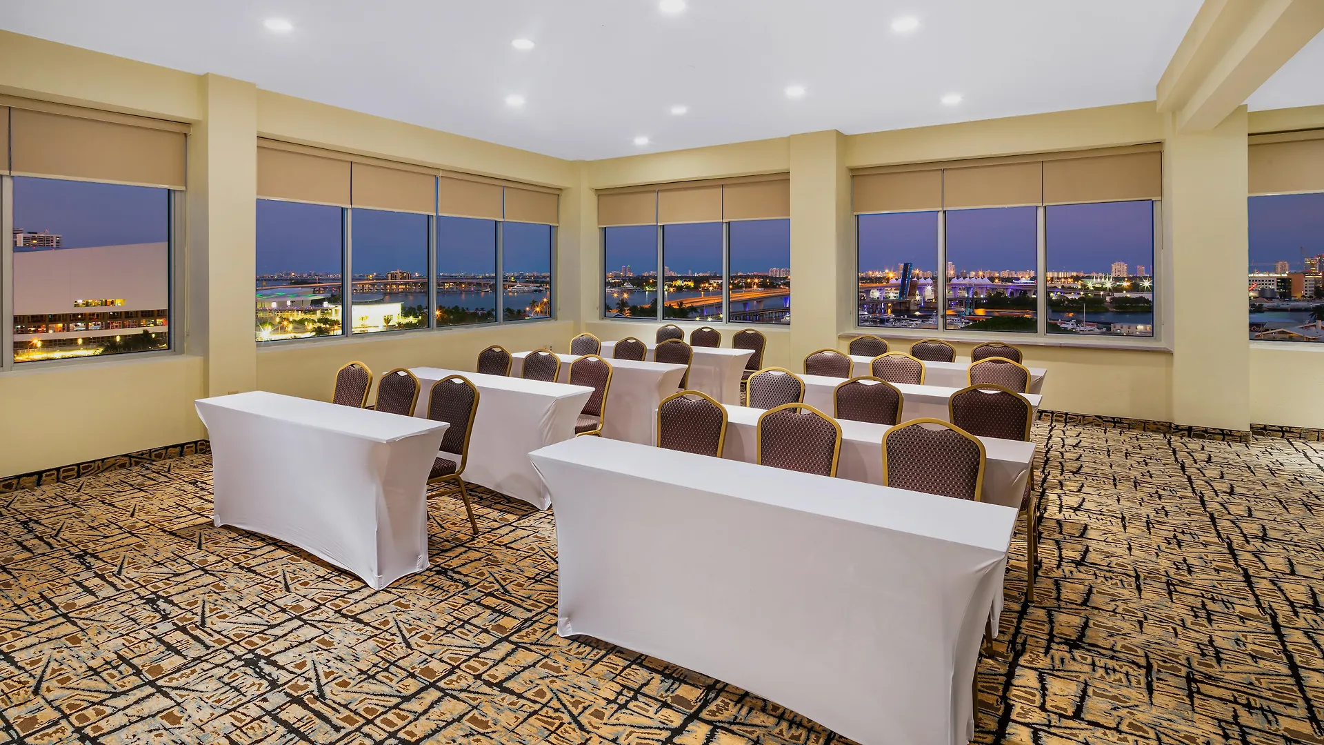 Port Of Miami-downtown By Ihg 3*