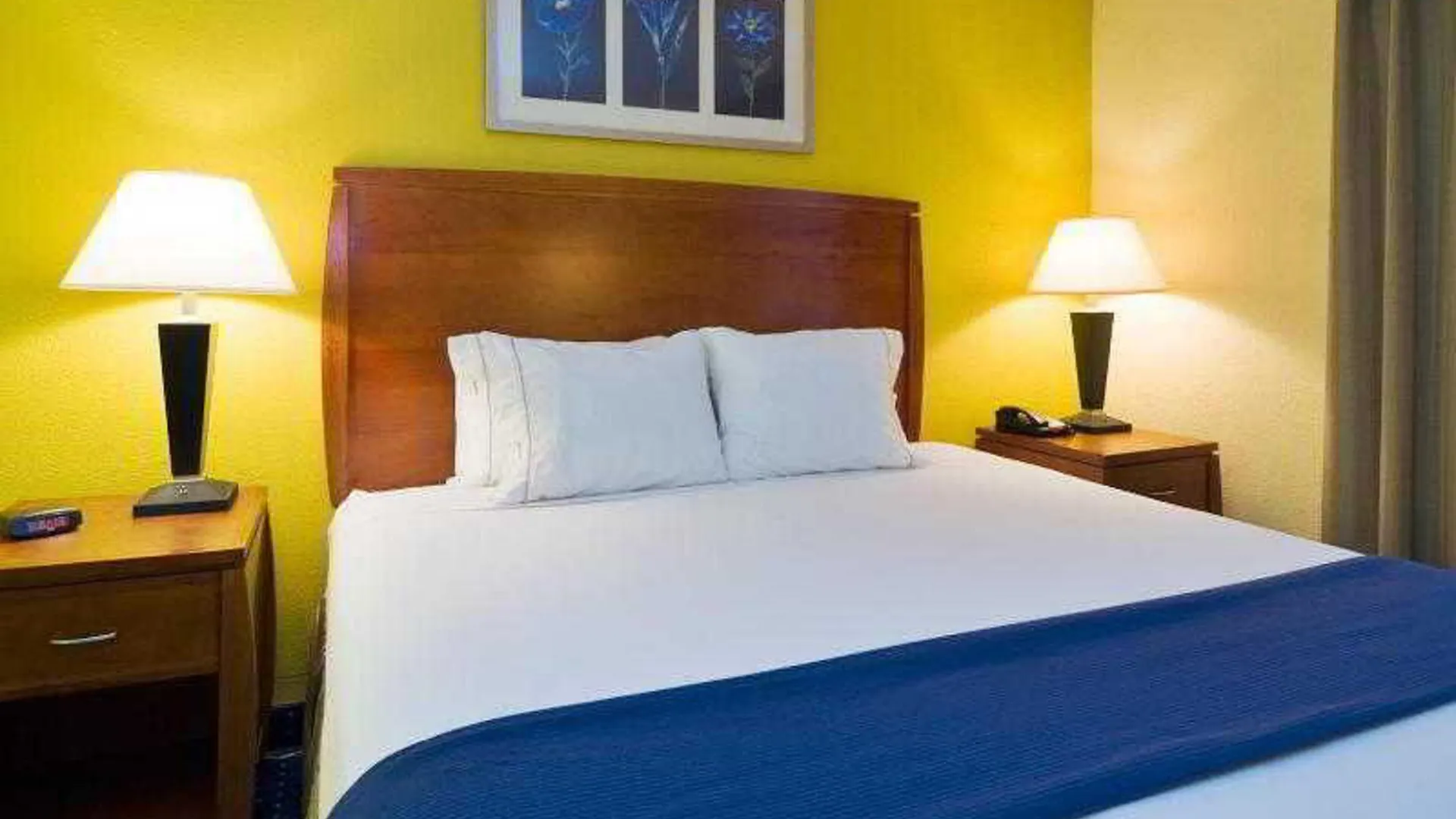 Hotel Express Miami Airport Area By Ihg