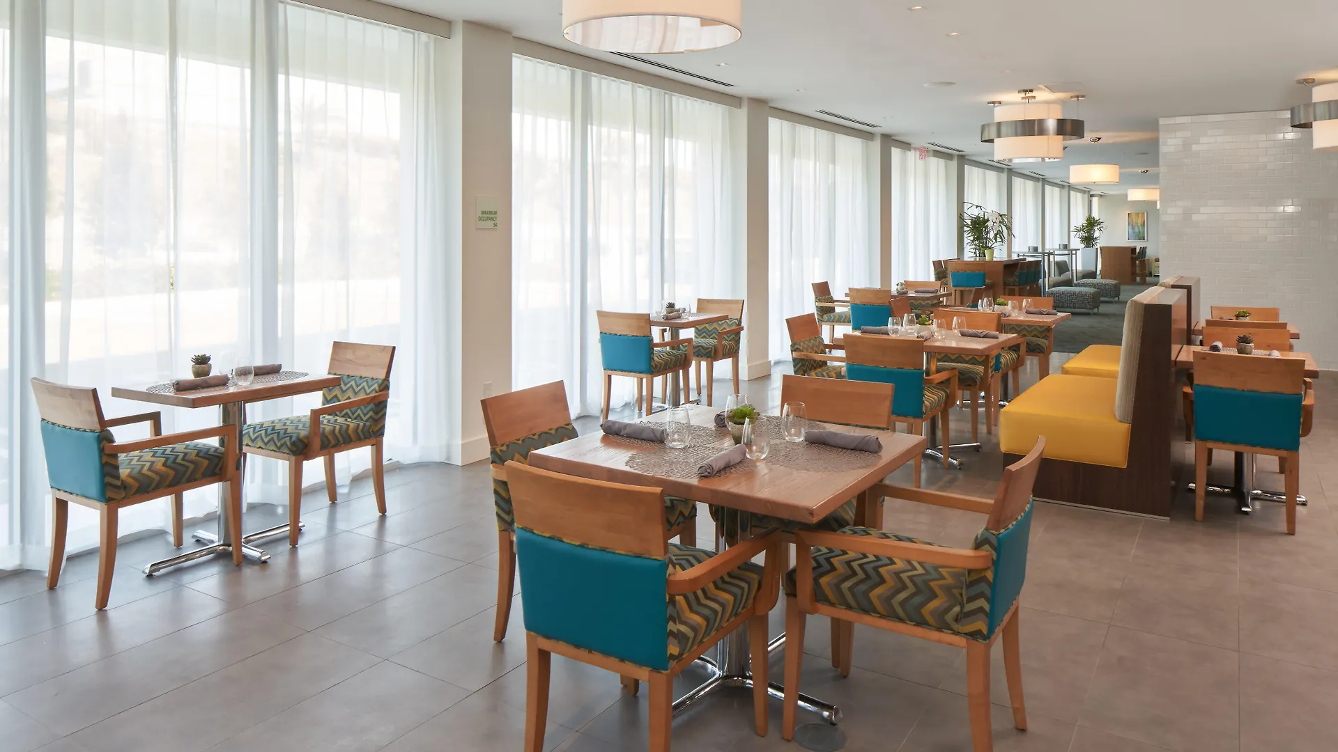 Ξενοδοχείο Hampton & Airport South/blue Lagoon 3*