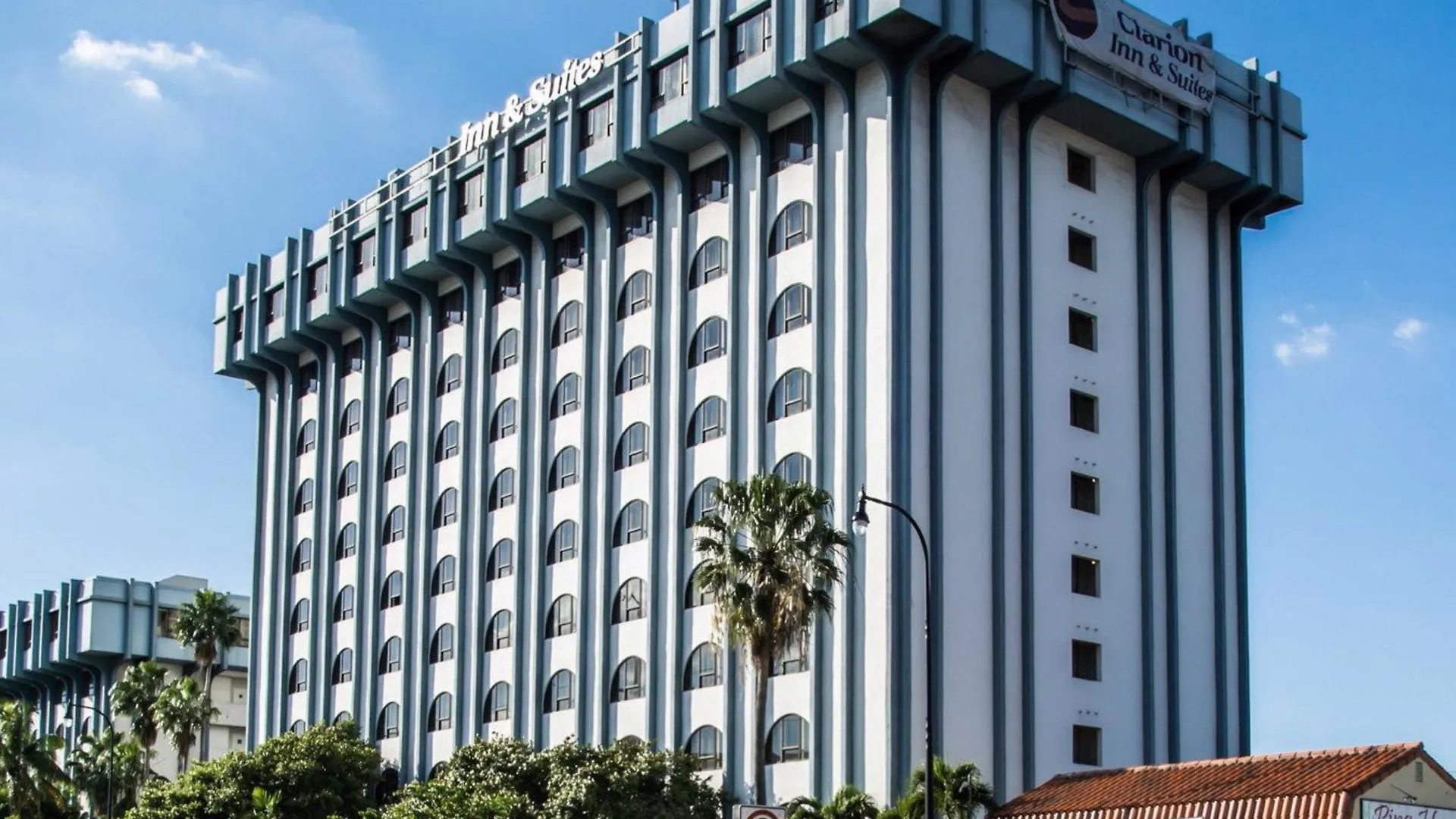 Clarion & Miami International Airport Hotel