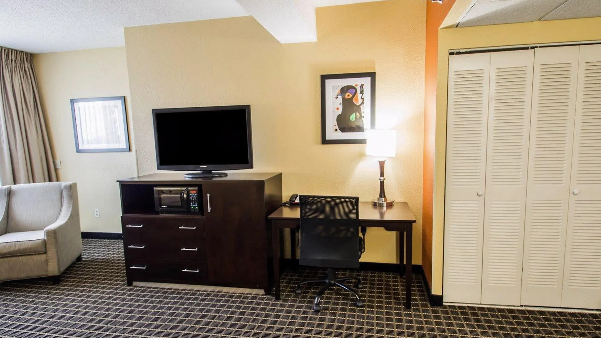 Hotel Clarion & Miami International Airport