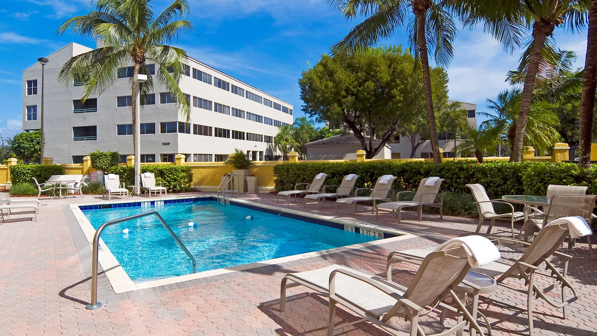 Express & East-miami By Ihg 2*