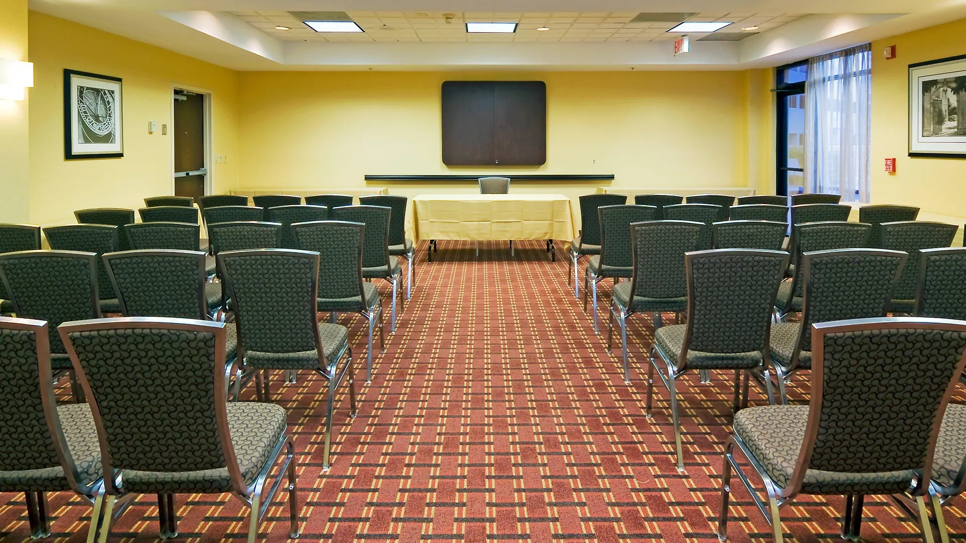 Express & East-miami By Ihg Hotel 2*