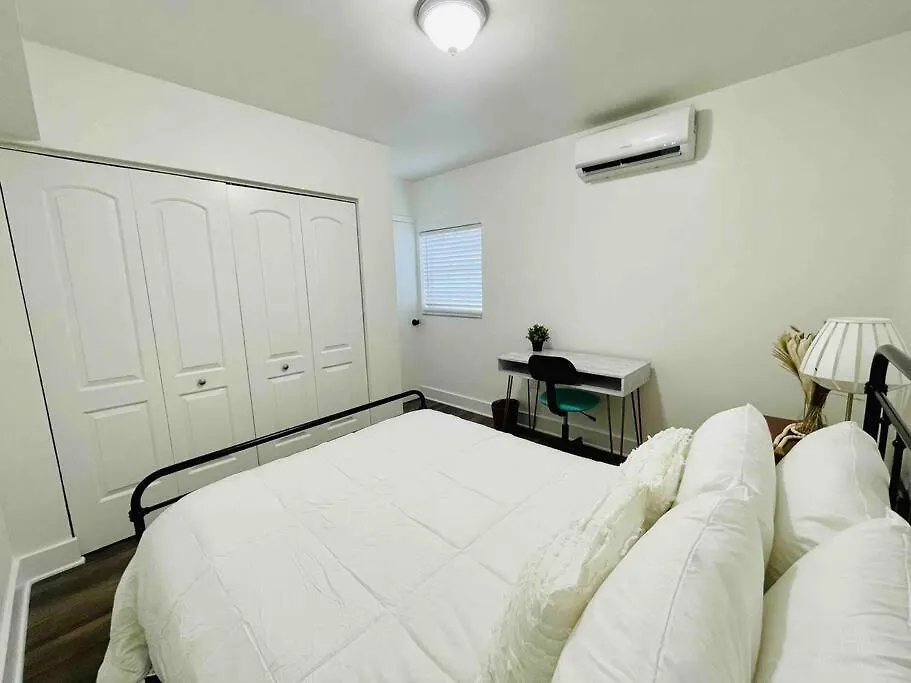 Sleeps 3, Cozy, Boho Style, In The Heart Of -free Parking 迈阿密
