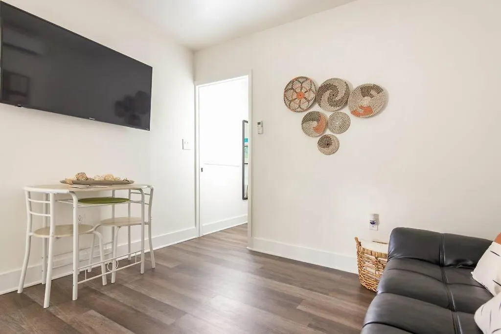 公寓 Sleeps 3, Cozy, Boho Style, In The Heart Of -free Parking 迈阿密