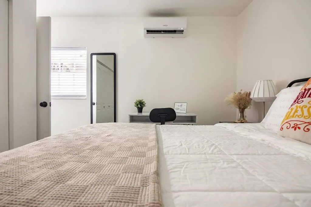 公寓 Sleeps 3, Cozy, Boho Style, In The Heart Of -free Parking *