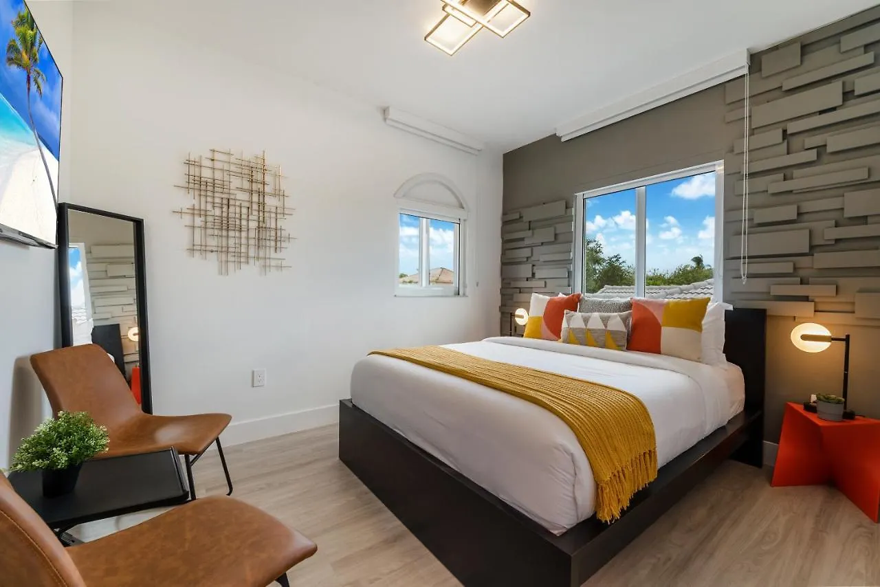 Feriehus Glamour - 5br, Heated Pool, Game Haven L23 *