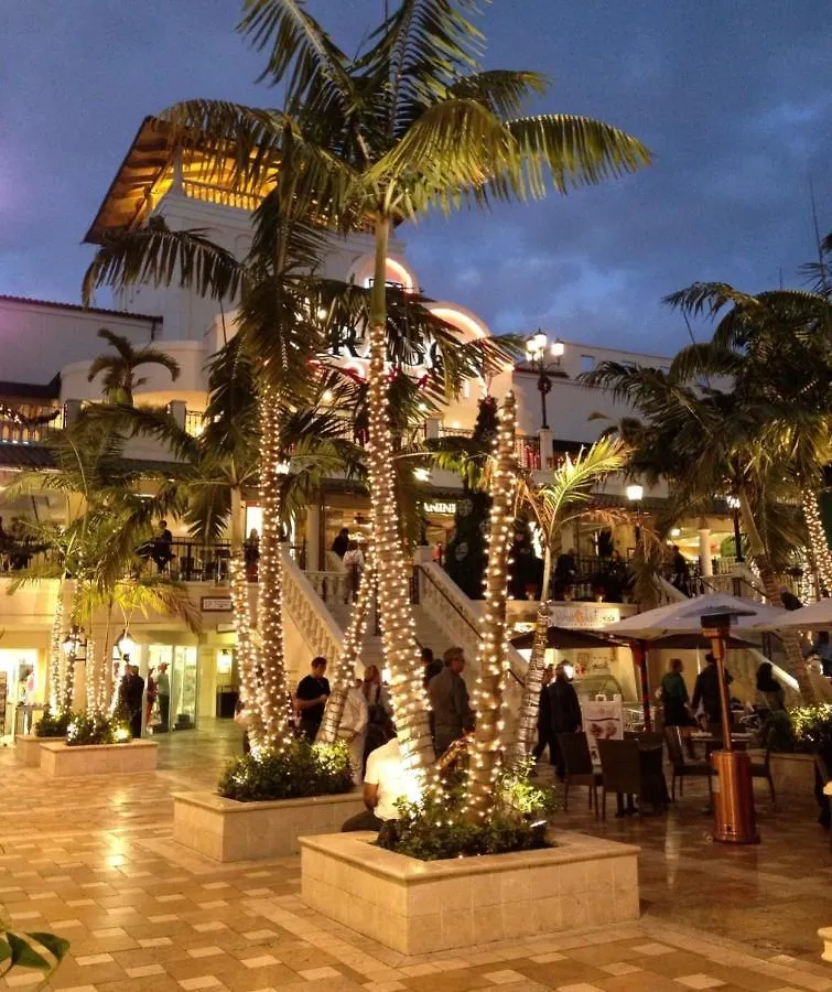 Coconut Grove Green Day's 公寓 *