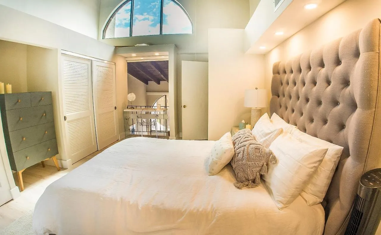 At St Place Unit F, Luxury, Pet Friendly Villa