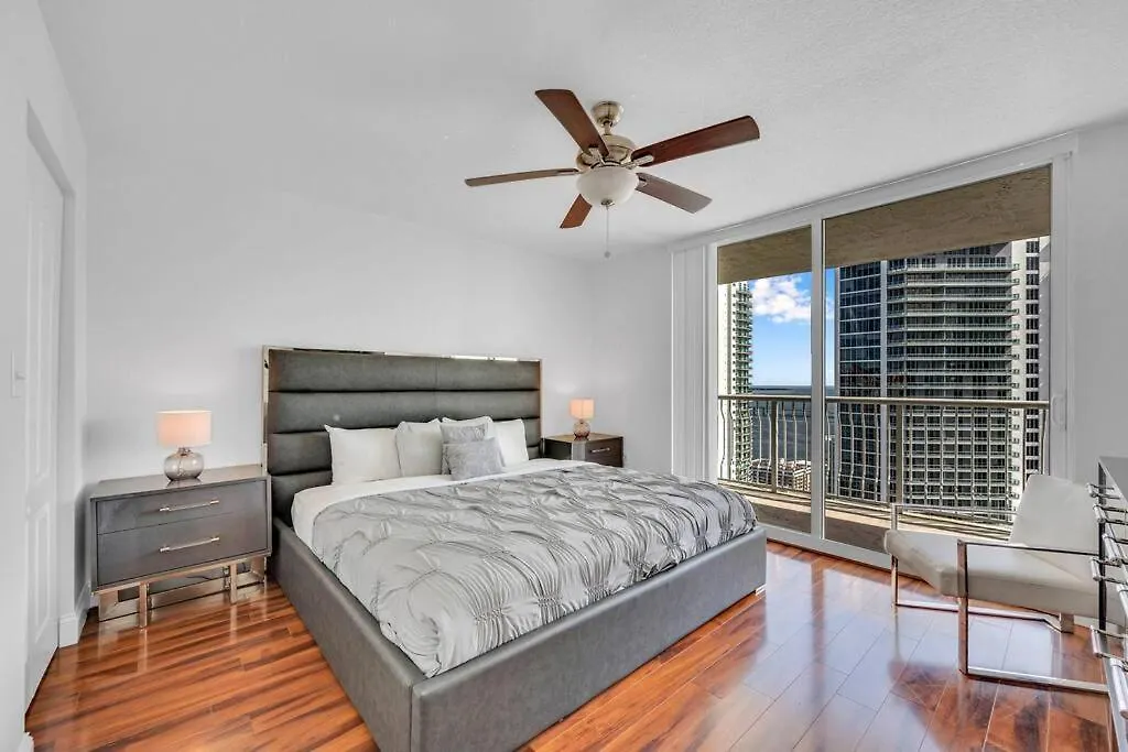 40th Floor Ocean View - Location * Miami