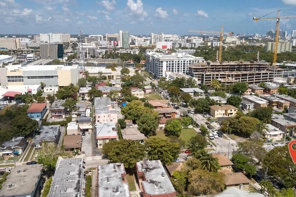 Apartment Lovely Near Brickell 3 *