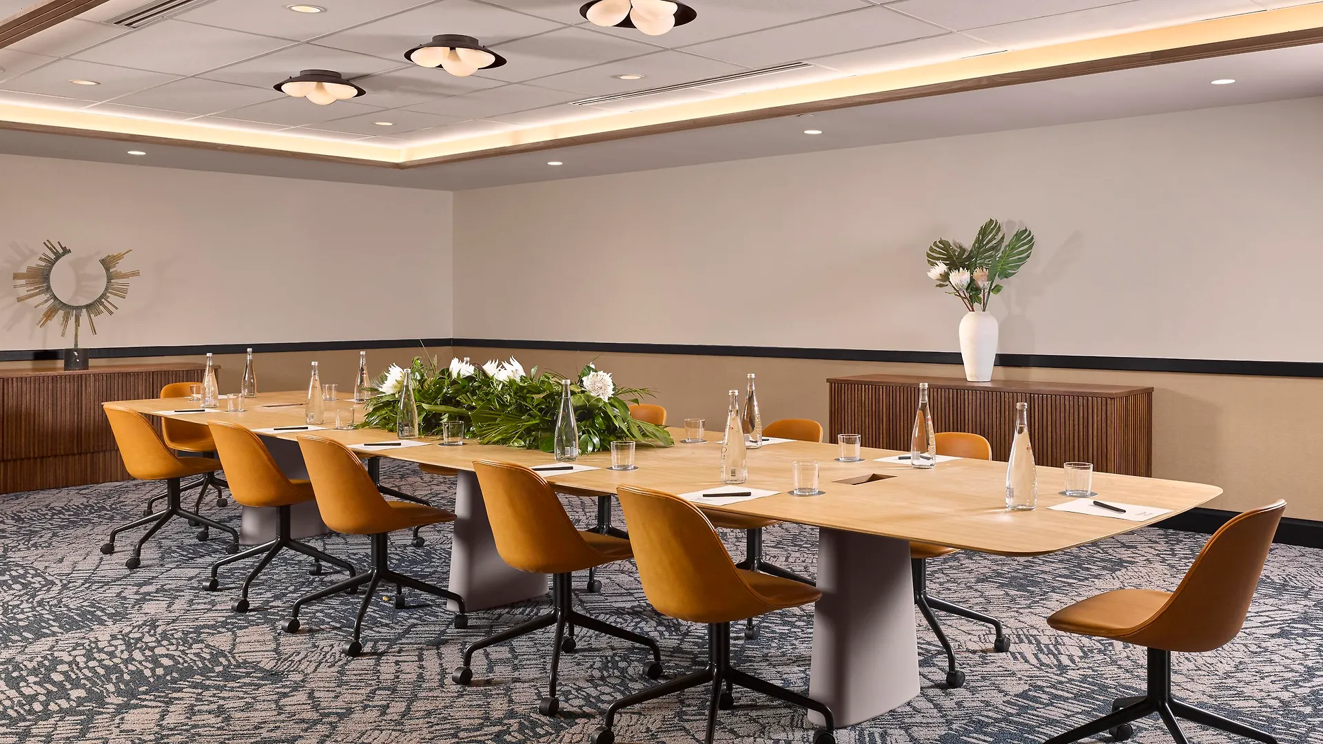 Mayfair House & Garden Hotel