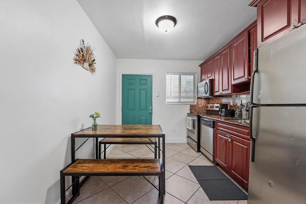 Specious 2 Bedroom Unit In Near Brickell Μαϊάμι