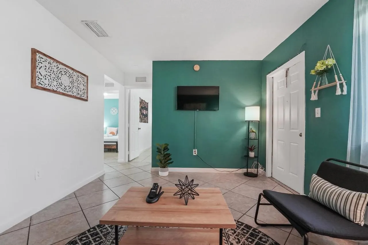 Specious 2 Bedroom Unit In Near Brickell Διαμέρισμα