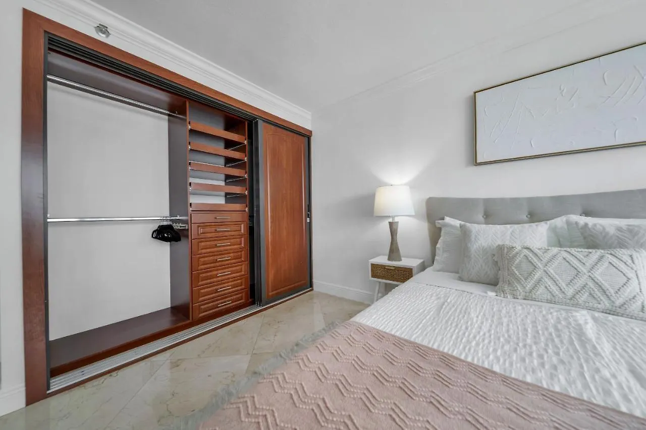 Unforgettable Water Views Oasis Appartamento *