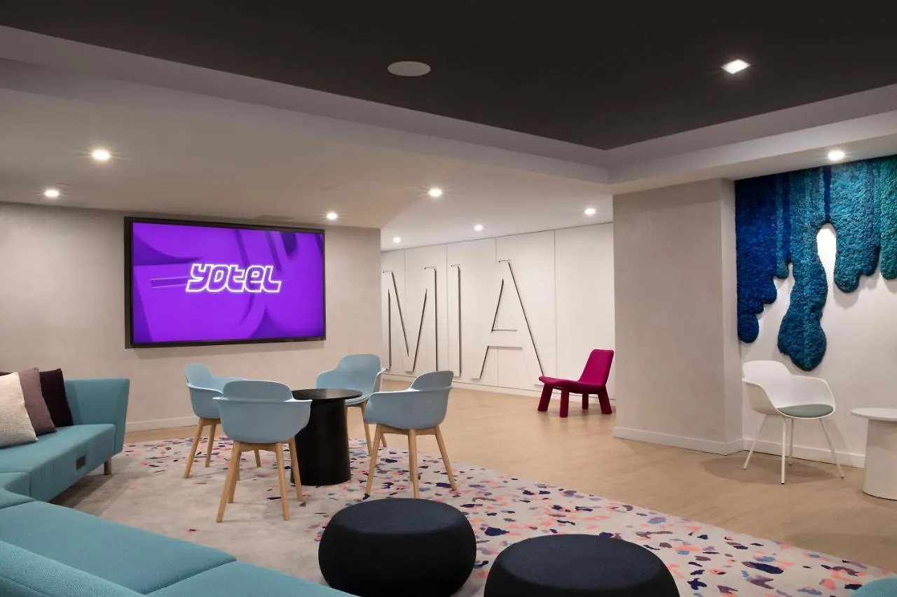 Hotel Yotel 4*