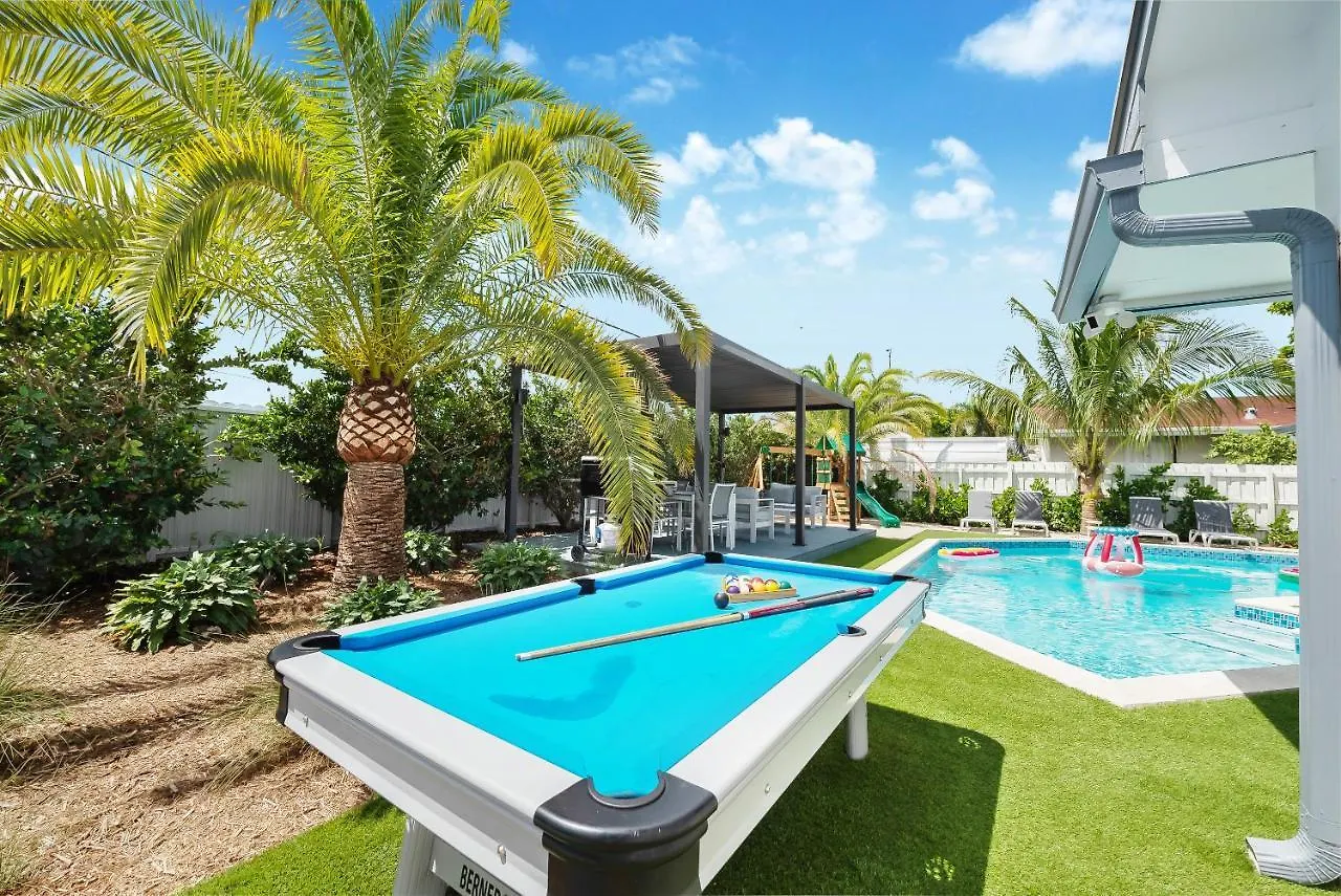 Stunning 5Br Heated Pool, Beach Access & Games L06 度假居