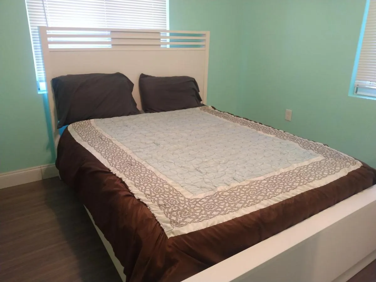 Mimo Studio With Private Entrance & Key Gasthof Miami