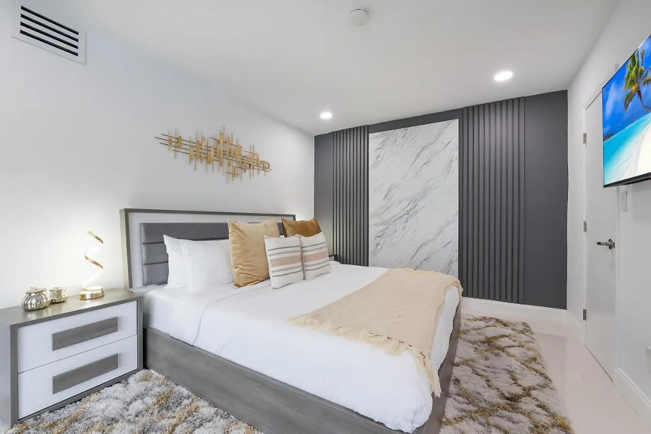 Stunning 5Br Heated Pool, Beach Access & Games L06 度假居